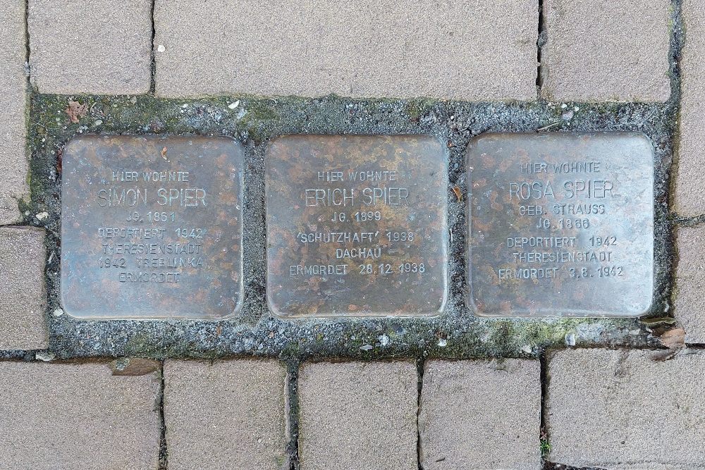 Stolpersteine Kesselstrasse 42