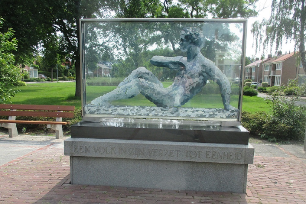 War Memorial Wildervank #4