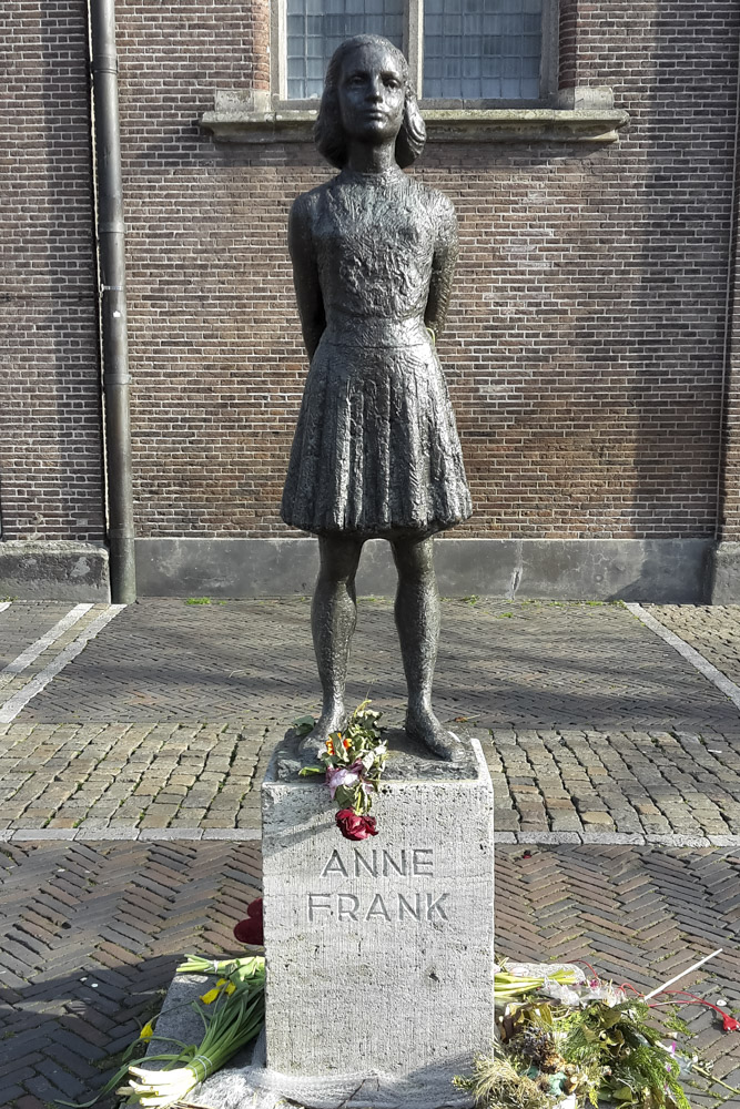 Statue of Anne Frank #2