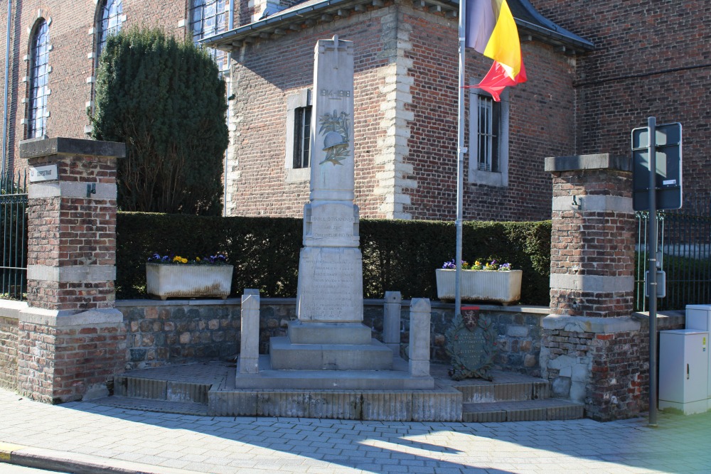 Oorlogsmonument Halle-Booienhoven	 #1