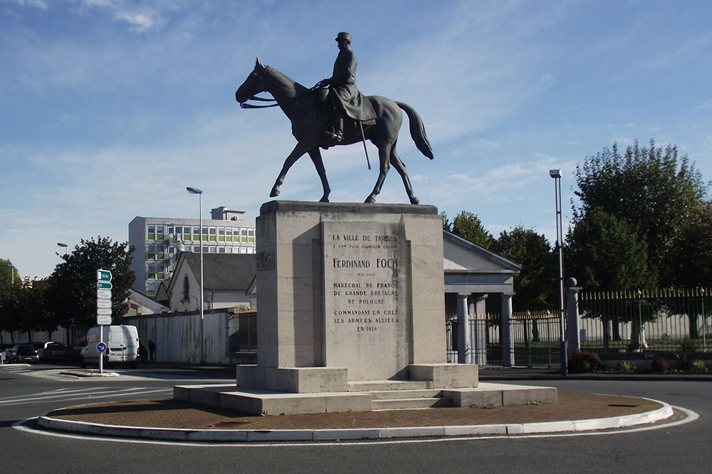 Monument Maarschalk Foch