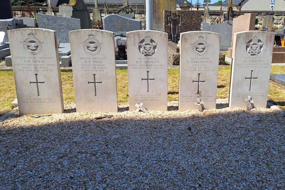 Commonwealth War Graves Longu-Jumelles