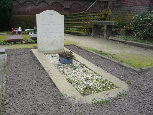 Nederlandse Oorlogsgraven St. Lambertus Begraafplaats #3