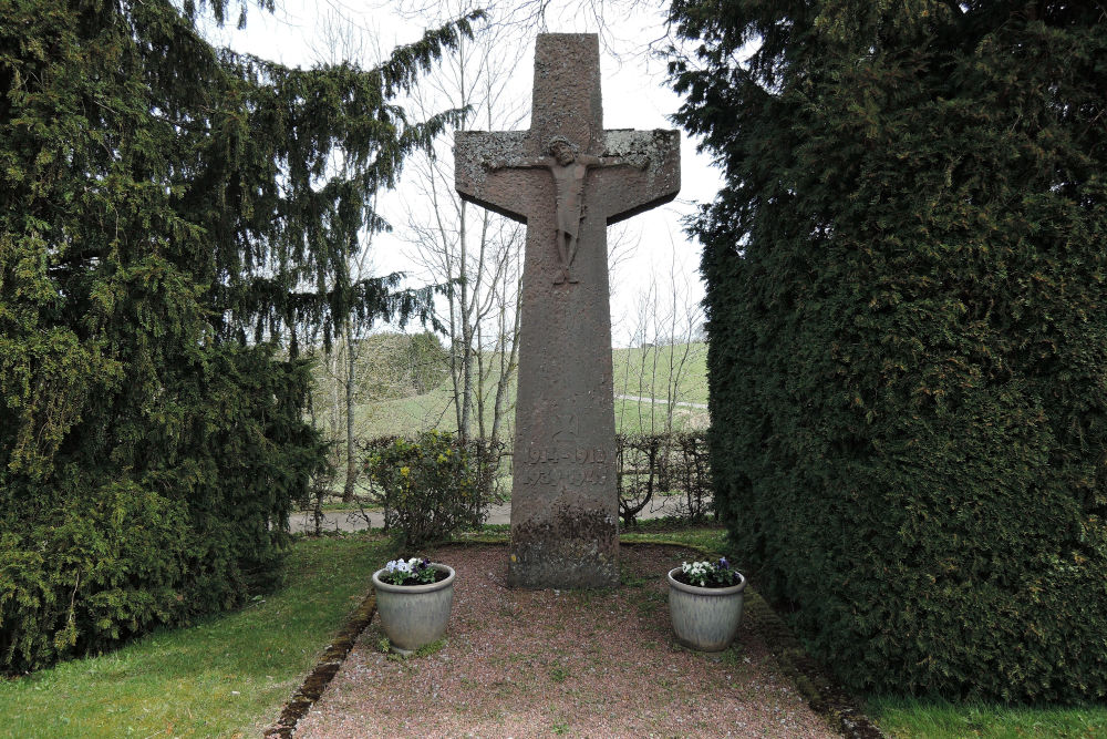 War Memorial Kreuzberg #1