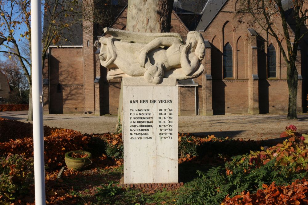 Oorlogsmonument Boven-Leeuwen #1