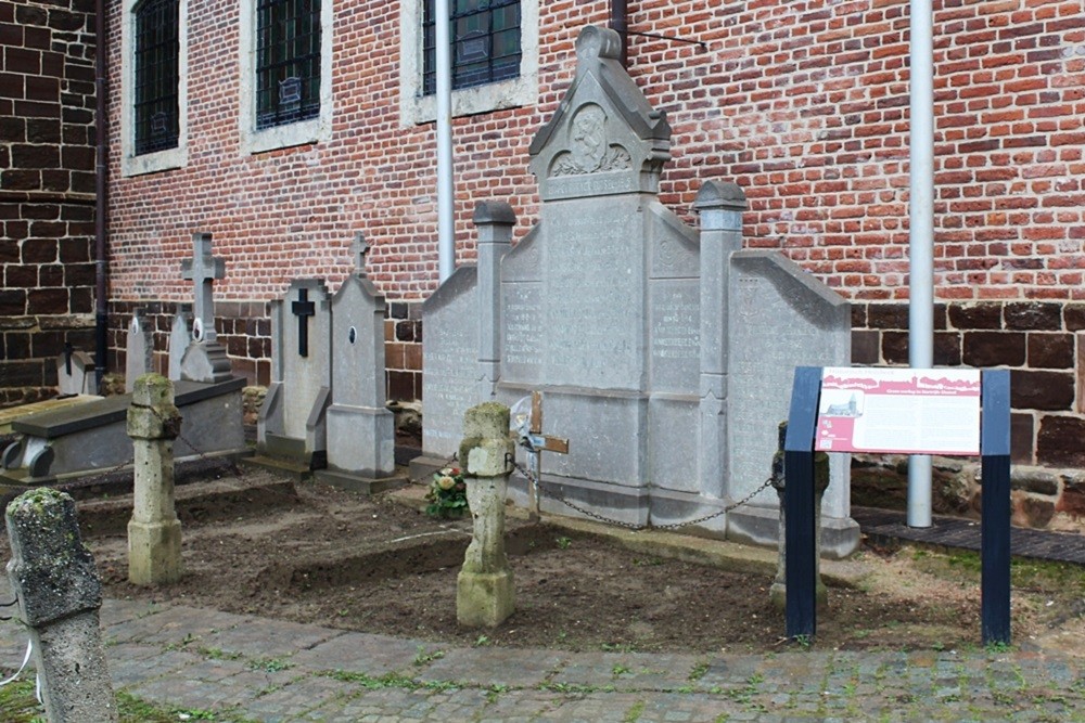 War Memorial Kortrijk-Dutsel #2