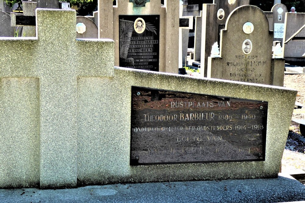 Belgian Graves Veterans Doel #1