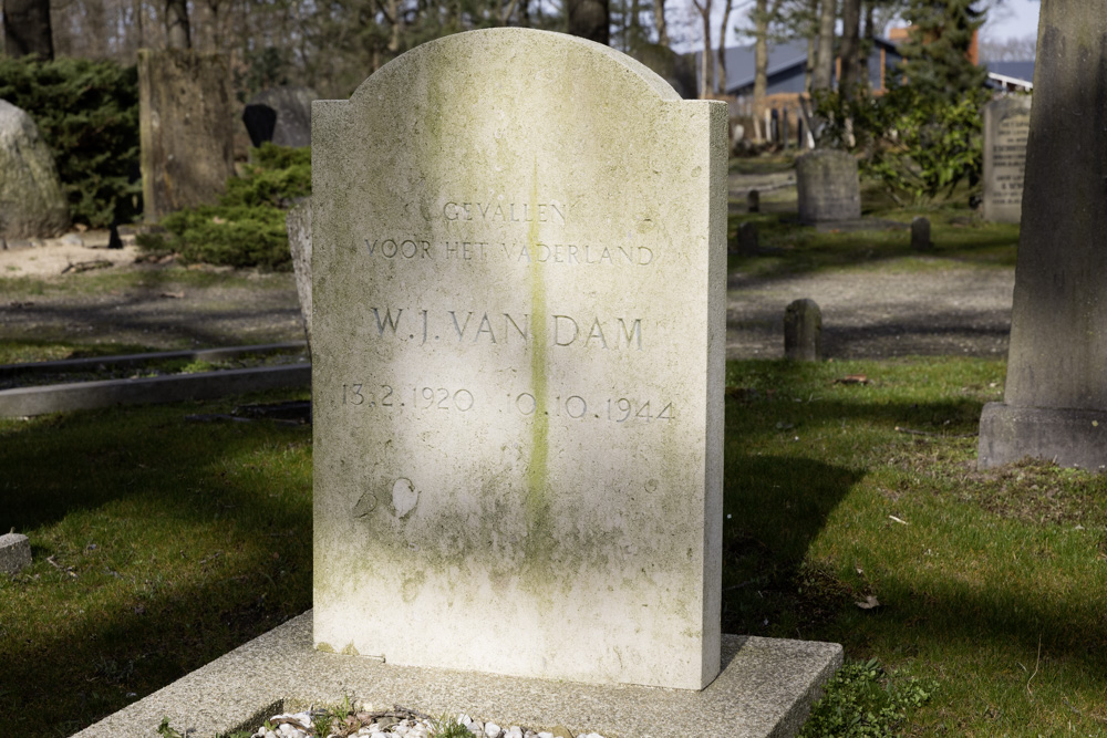 Dutch War Graves Elspeet #3