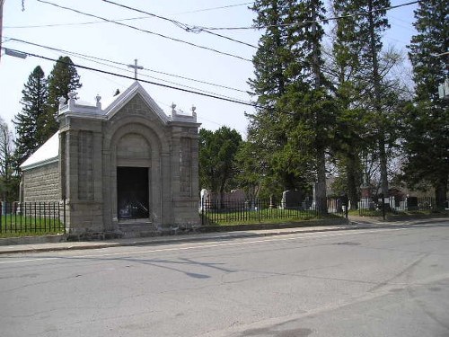Oorlogsgraven van het Gemenebest Sainte-Agathe-des-Monts Roman Catholic Cemetery