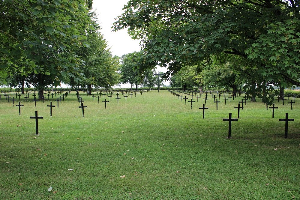 Duitse Oorlogsbegraafplaats Cheppy #1