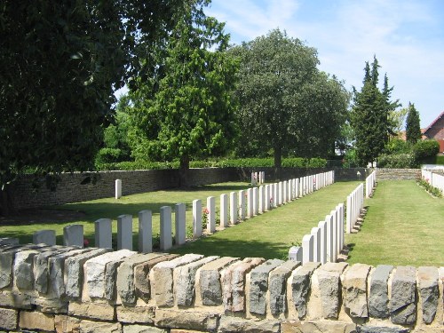 Commonwealth War Graves Moreuil Extension