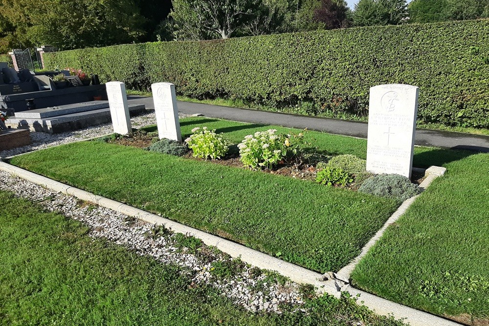 Commonwealth War Graves Martinpuich #2