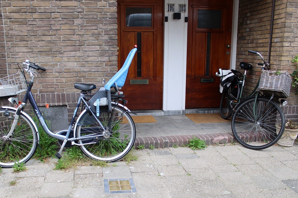 Stolpersteine Maasstrichtsestraat 106 #4