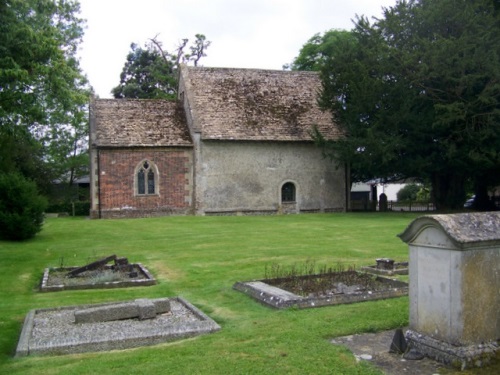 Commonwealth War Grave St. Mary Churchyard #1