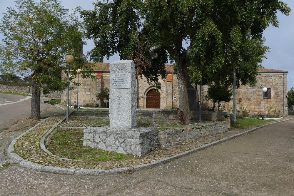 Monument Fuentes de Ooro - 1811 - 1986 #1