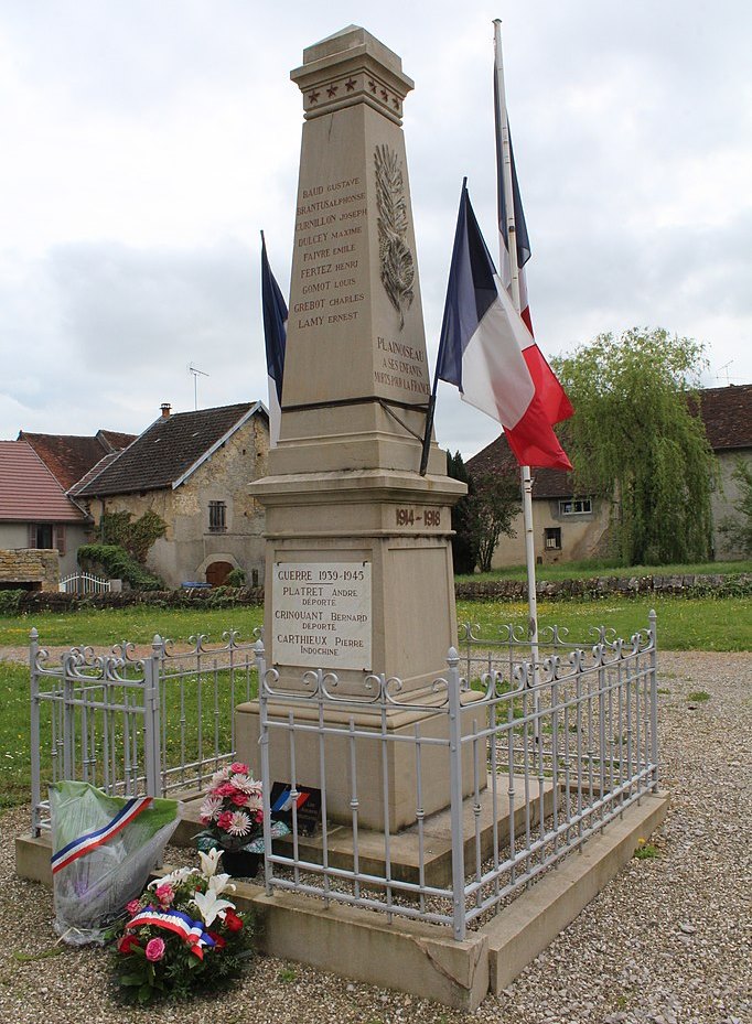 War Memorial Plainoiseau #1