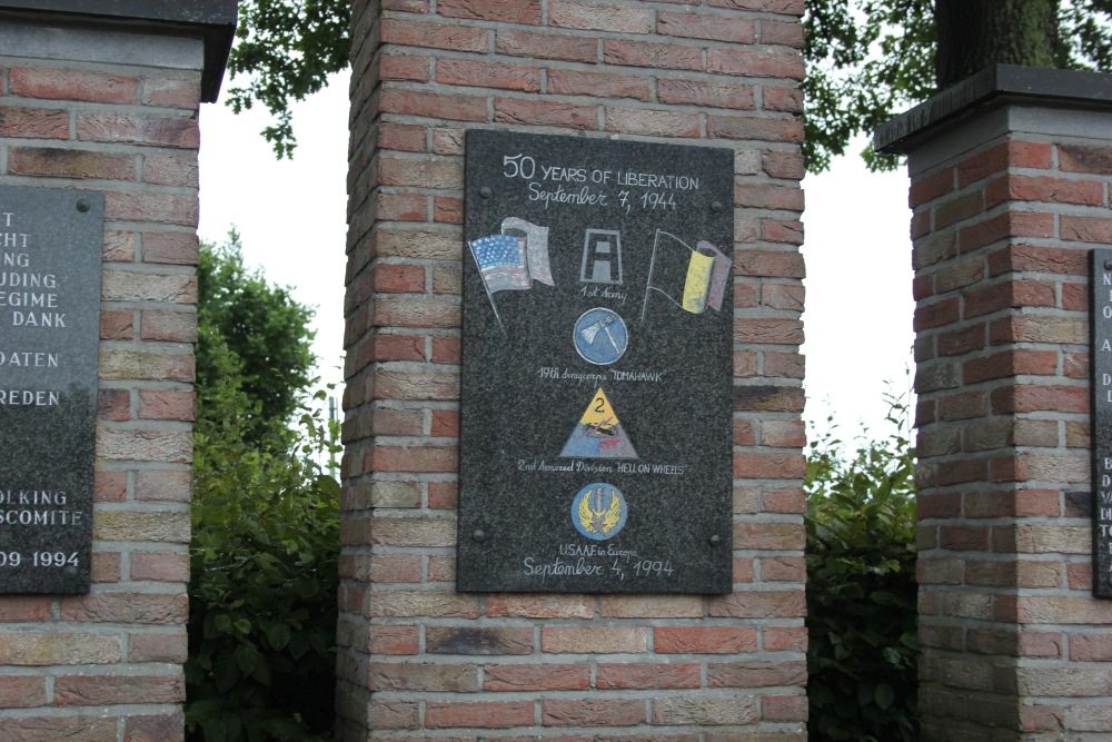 Bevrijdingsmonument Mopertingen #4