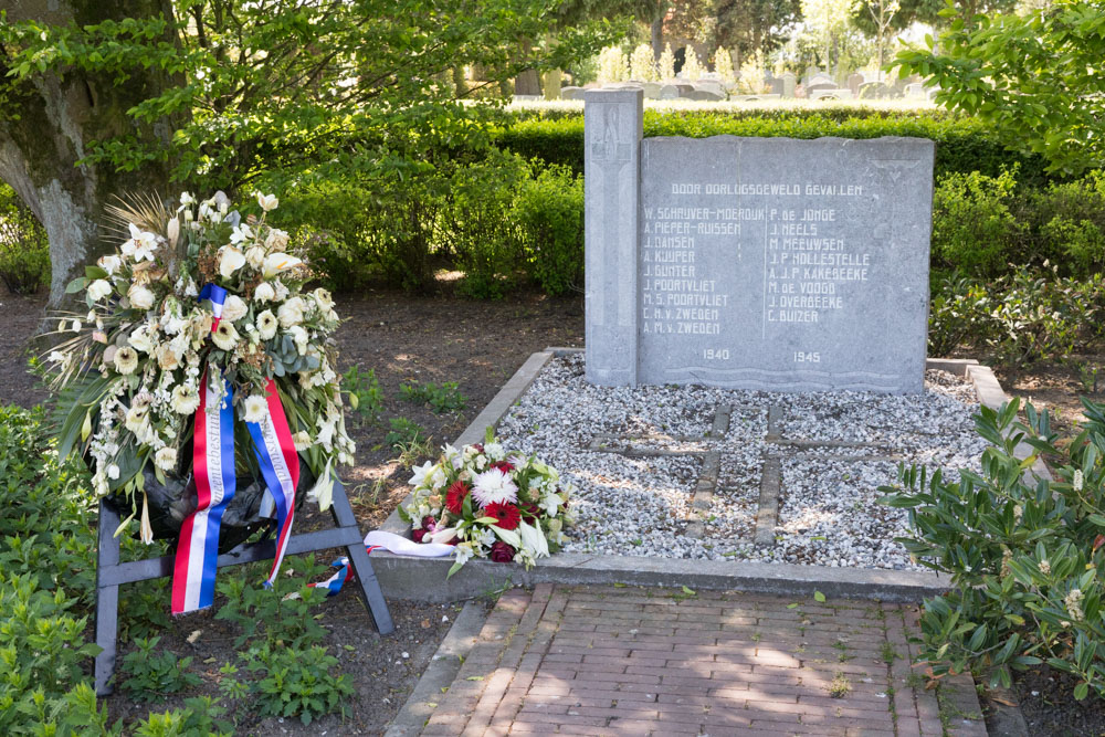 Oorlogsmonument Krabbendijke #3