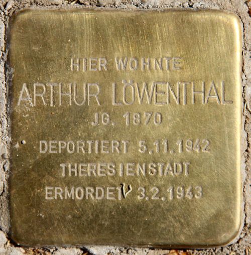 Stolpersteine Nikolsburger Platz 4