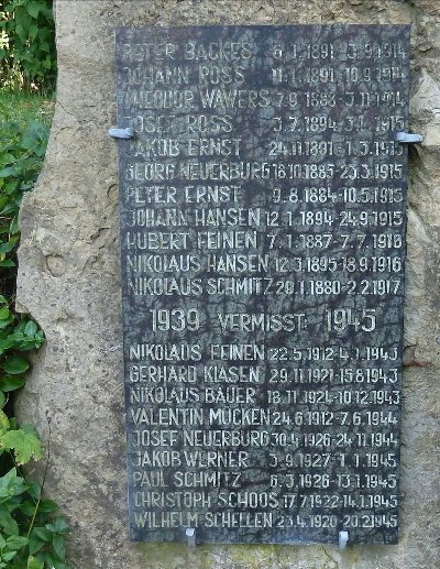 War Memorial Fleringen #3