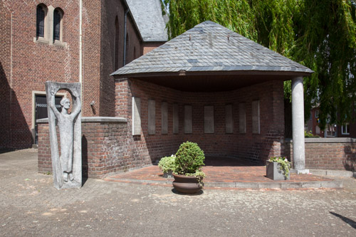 War Memorial Parish of Neuhaaren #1