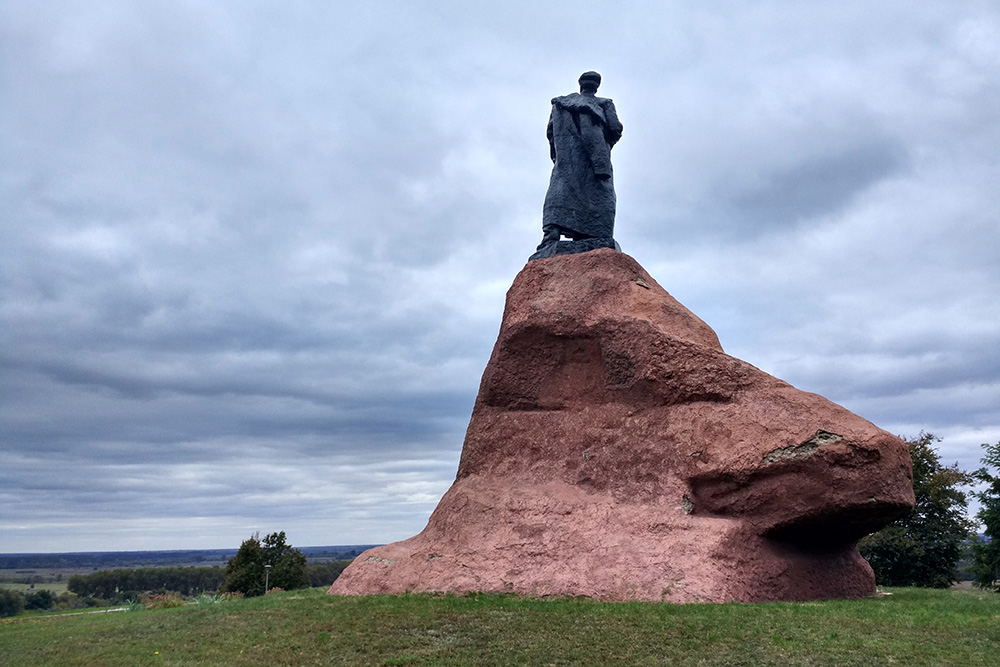 Monument Sidor Kovpak