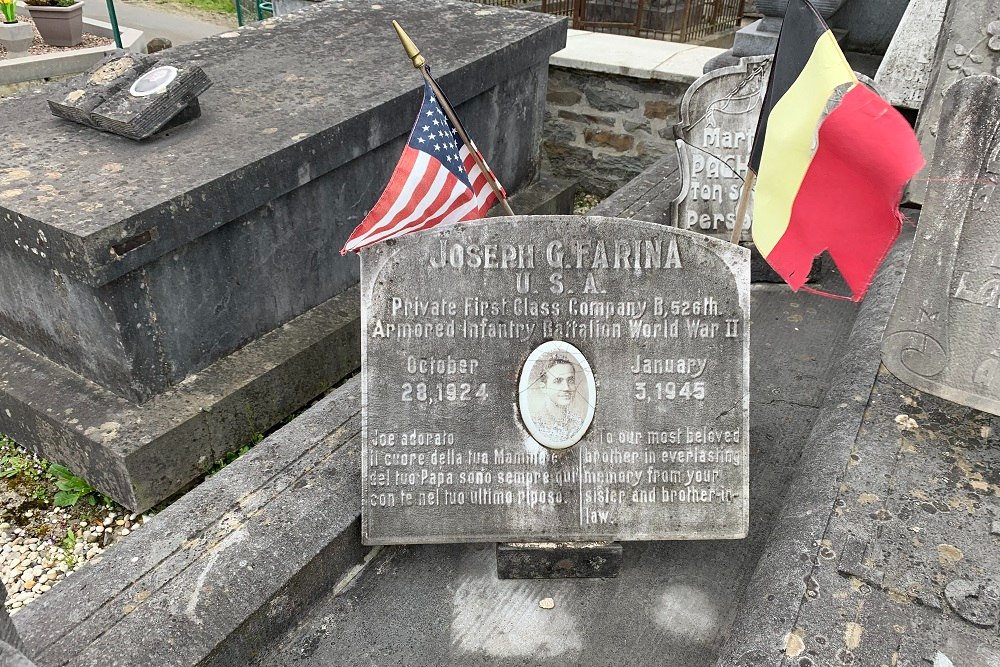 Geïsoleerd Graf Amerikaanse Soldaat