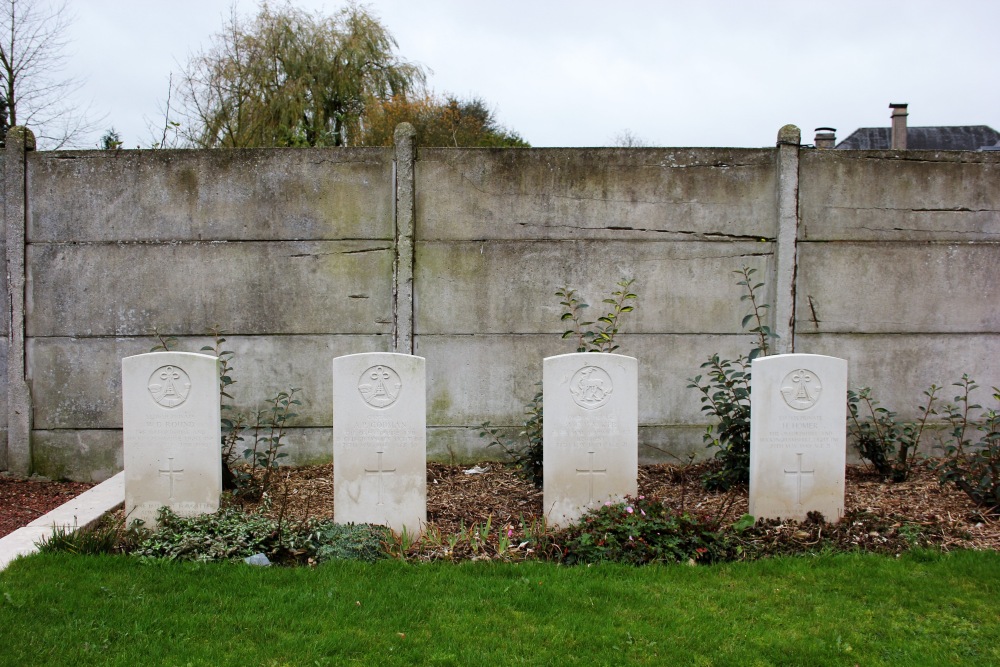 Commonwealth War Graves Comines #4