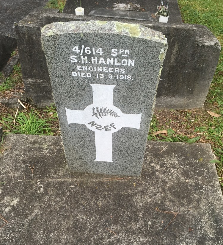 Commonwealth War Grave Birkenhead Catholic Cemetery