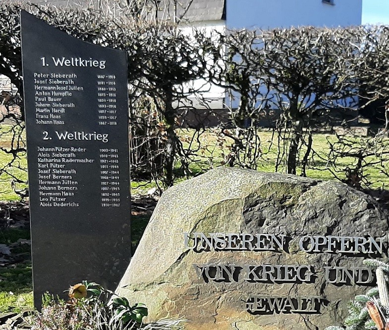 War Memorial Giescheid #4