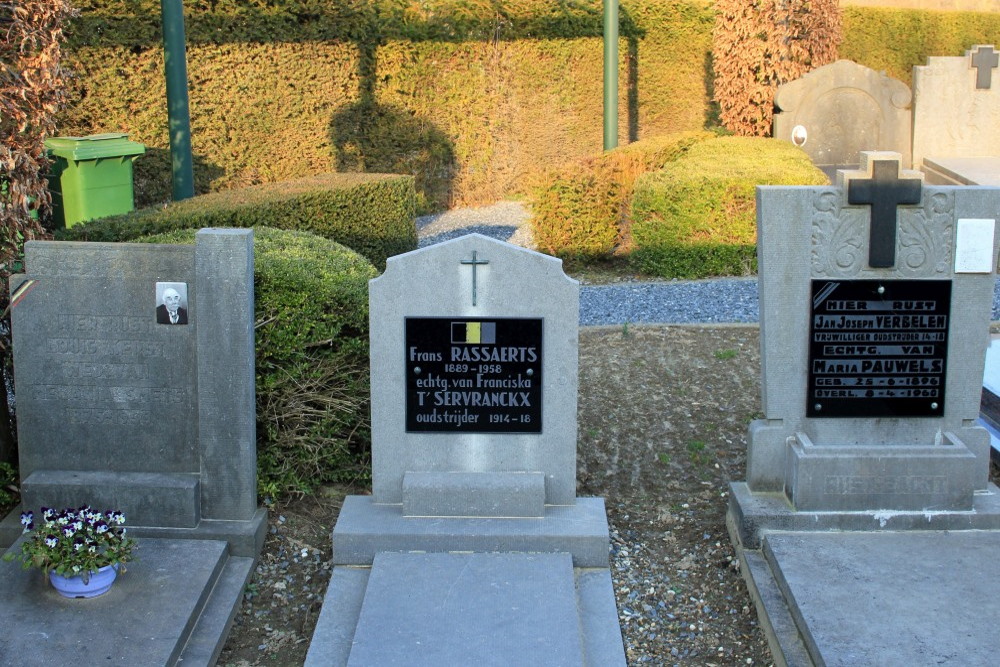 Belgian Graves Veterans Wakkerzeel #1