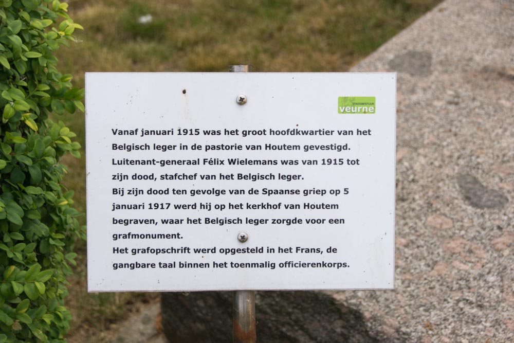 Belgische Oorlogsgraven Houtem #2