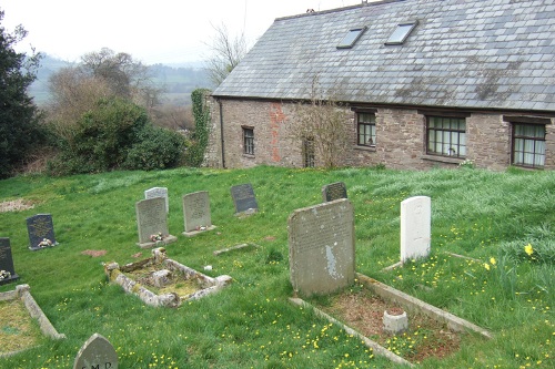 Commonwealth War Graves St. Michael Churchyard