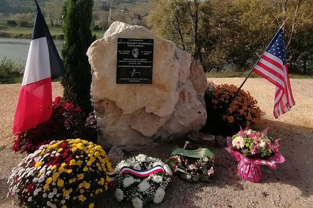 La Roche De Glun Memorial