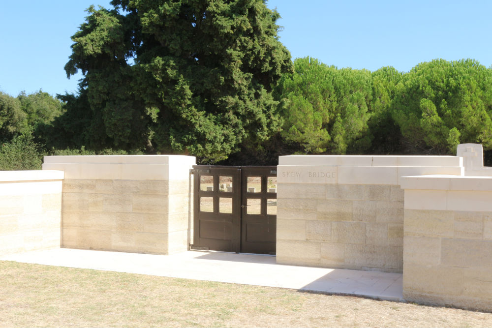 Commonwealth War Cemetery Skew Bridge