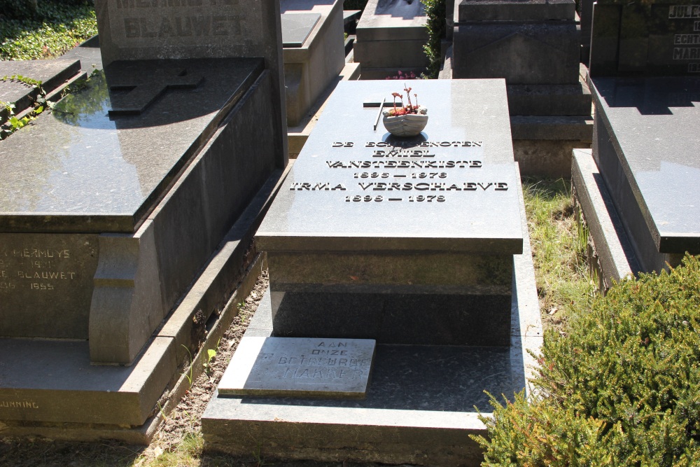 Belgian Graves Veterans Stalhille #2