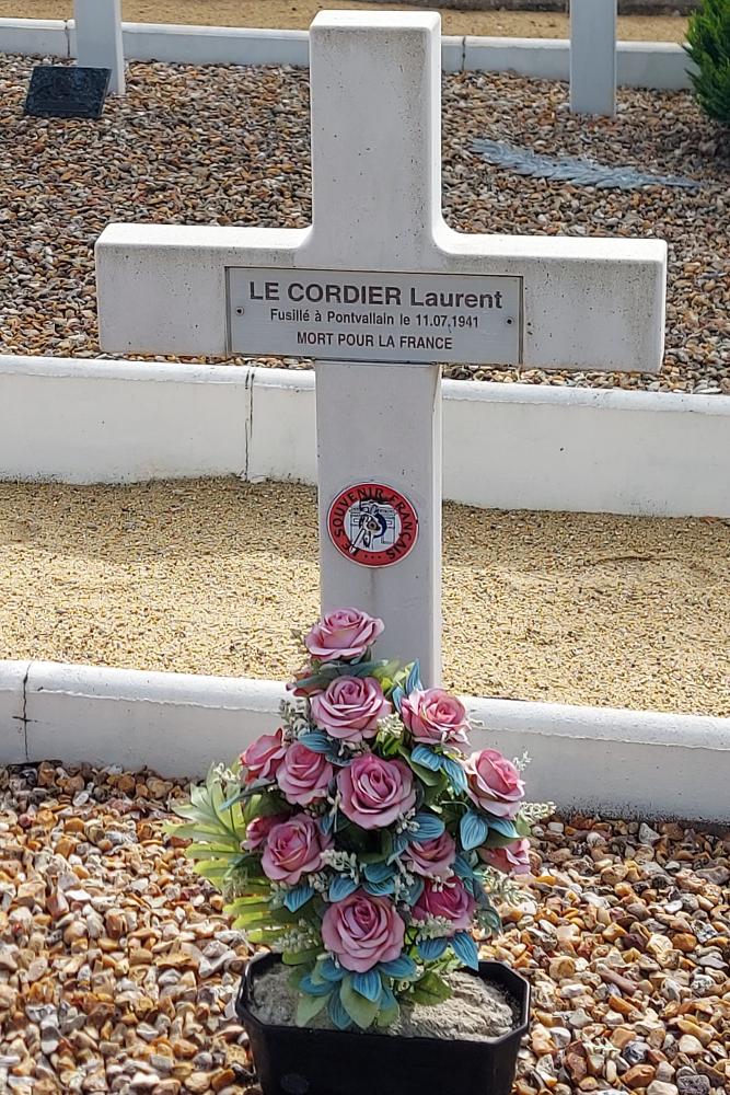 French War Graves Pontvallain Cemetery #3