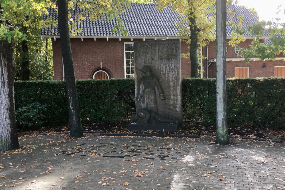 Oorlogsmonument Huizen