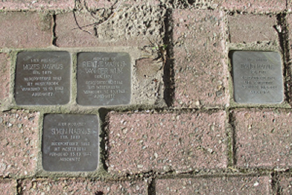 Stolpersteine Hoofdweg 105