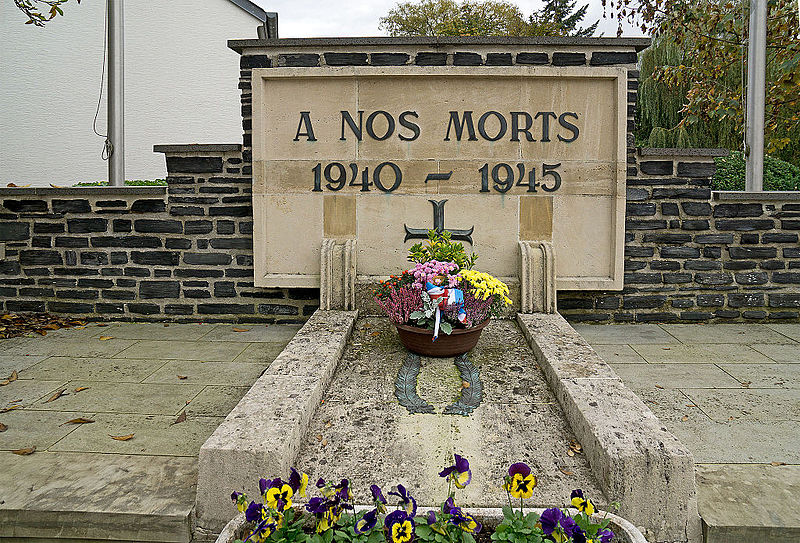 War Memorial Bastendorf #1