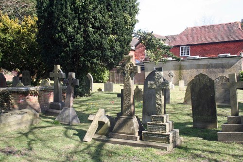 Commonwealth War Graves St. Stephen Churchyard