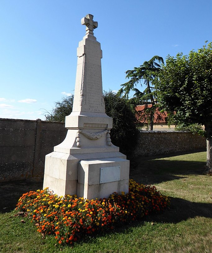 Oorlogsmonument Mignières #1