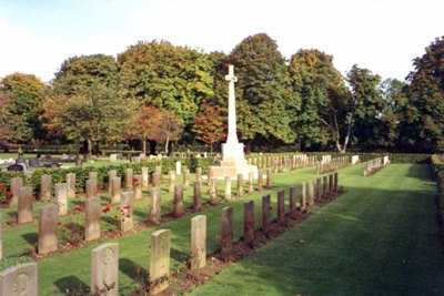 Commonwealth War Graves Towcester Road Cemetery #1