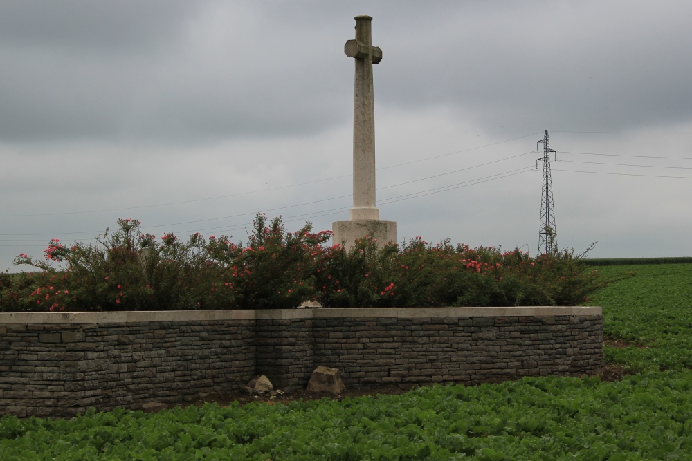 Commonwealth War Cemetery Houdain Lane