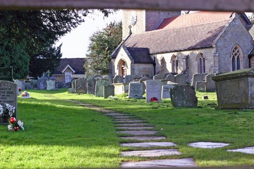 Commonwealth War Graves St. Mary Churchyard