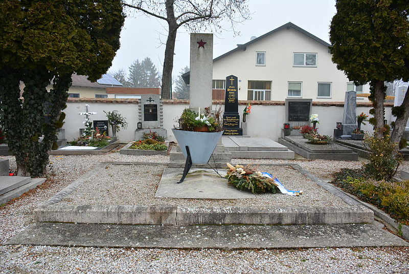 Russian Mass Grave Trumau