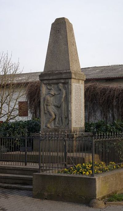 Oorlogsmonument Httendorf