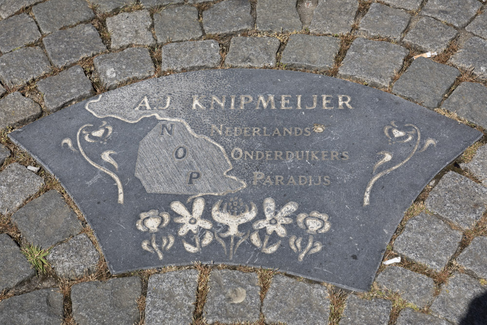 Memorial Stone Albert Knipmeijer #1