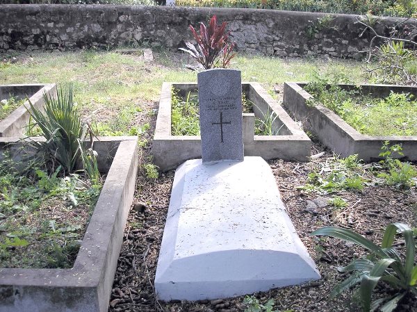 Commonwealth War Grave St. Matthew Churchyard