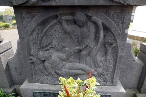 War Memorial Gappenach #2